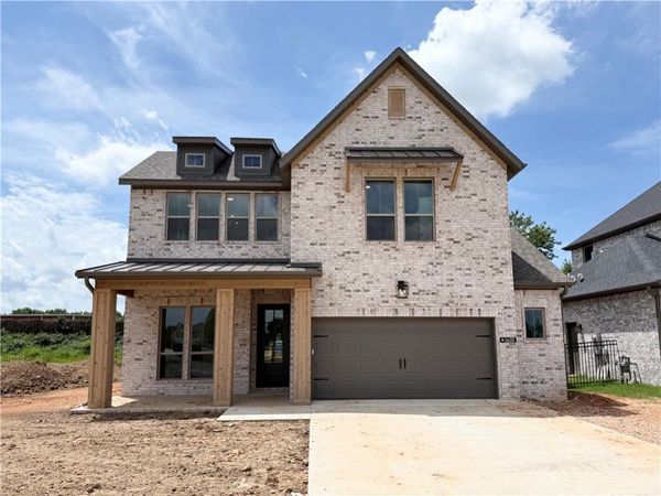 1600 W Chandler Avenue, Rogers, AR 72758