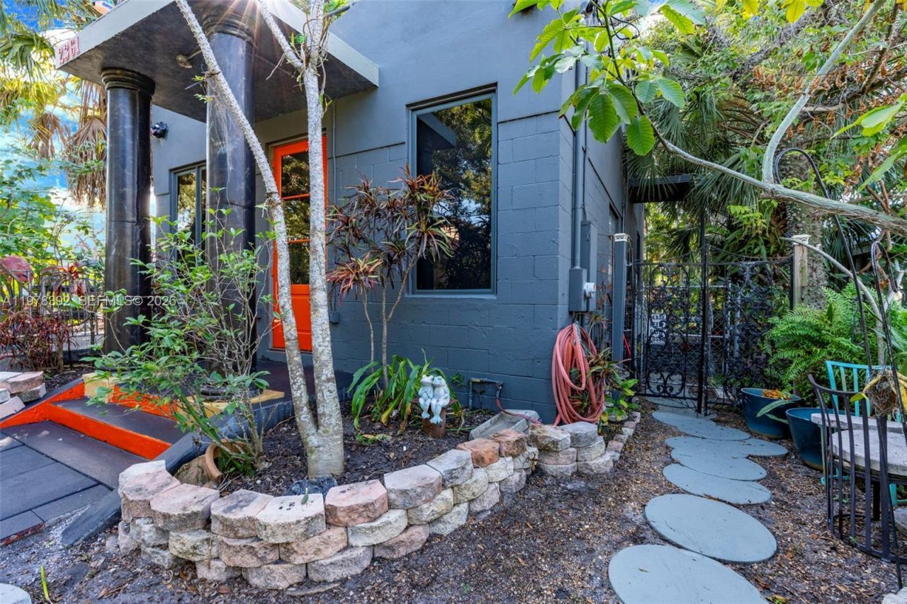 2361 SW 18th Ave , Fort Lauderdale, FL 33315 Photo