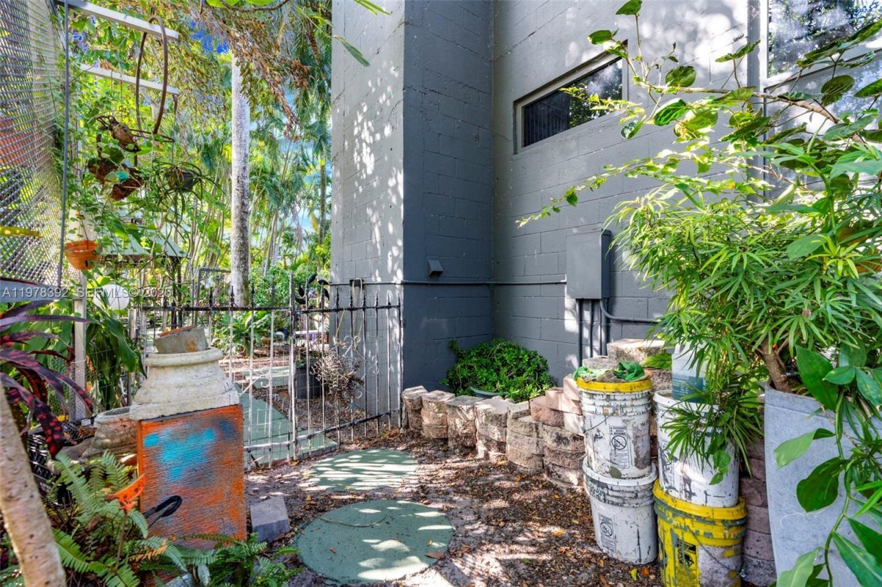 2361 SW 18th Ave , Fort Lauderdale, FL 33315 Photo