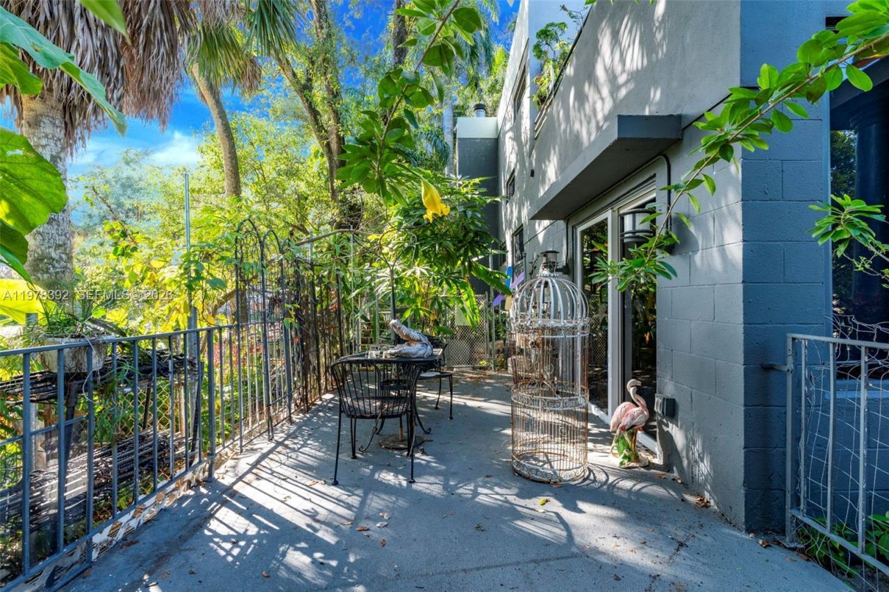 2361 SW 18th Ave , Fort Lauderdale, FL 33315 Photo