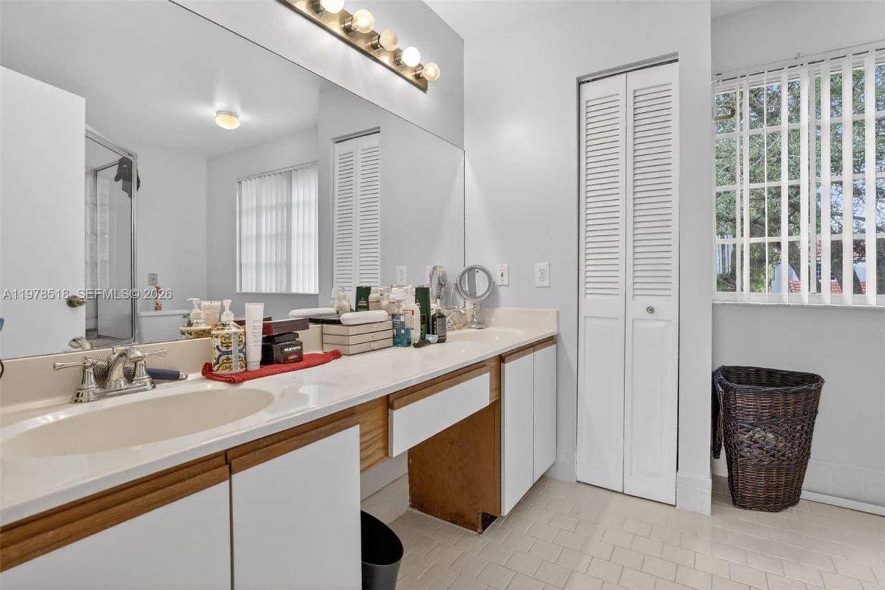 9481 Oak Grove Cir , Davie, FL 33328 Photo