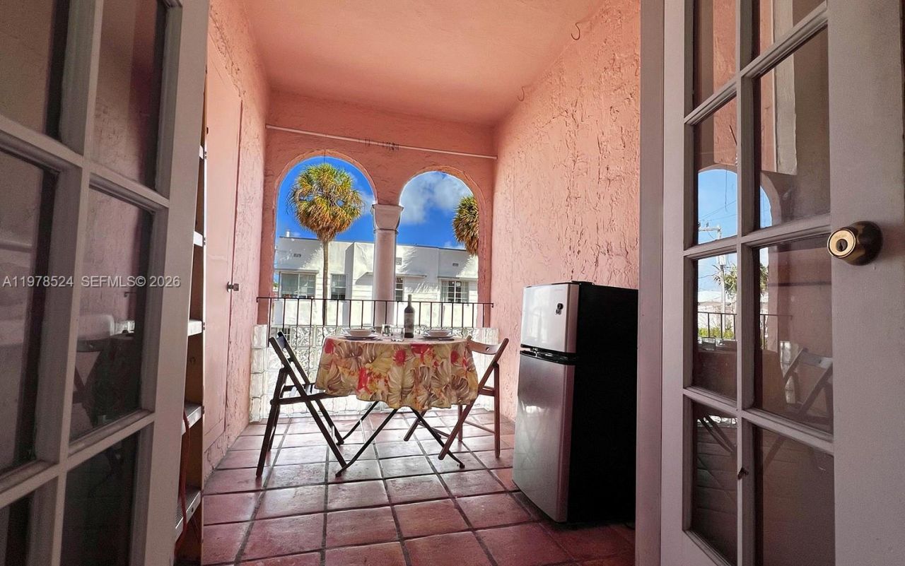 756 Meridian Ave , Unit 10, Miami Beach, FL 33139 Photo