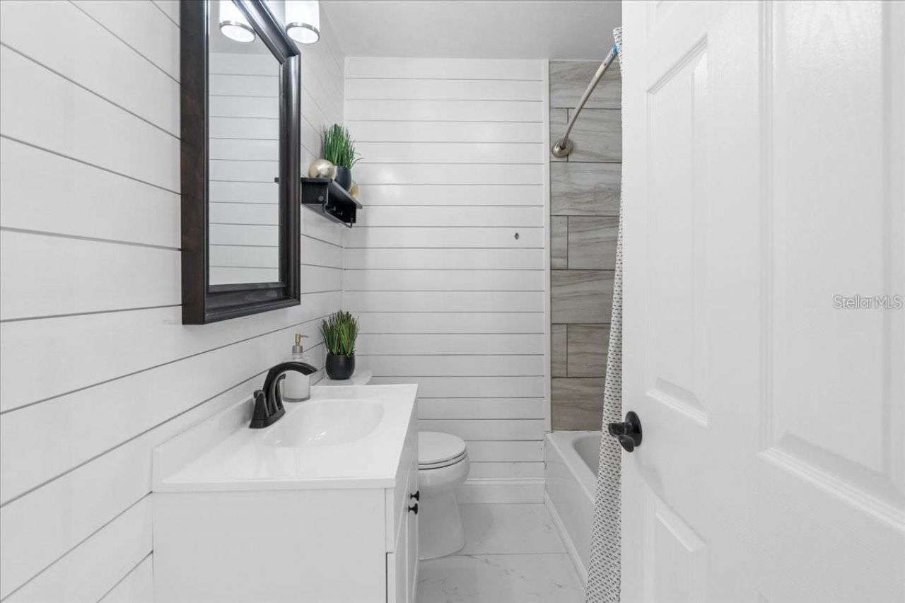 6083 50th Avenue N, Kenneth City, FL 33709 Photo