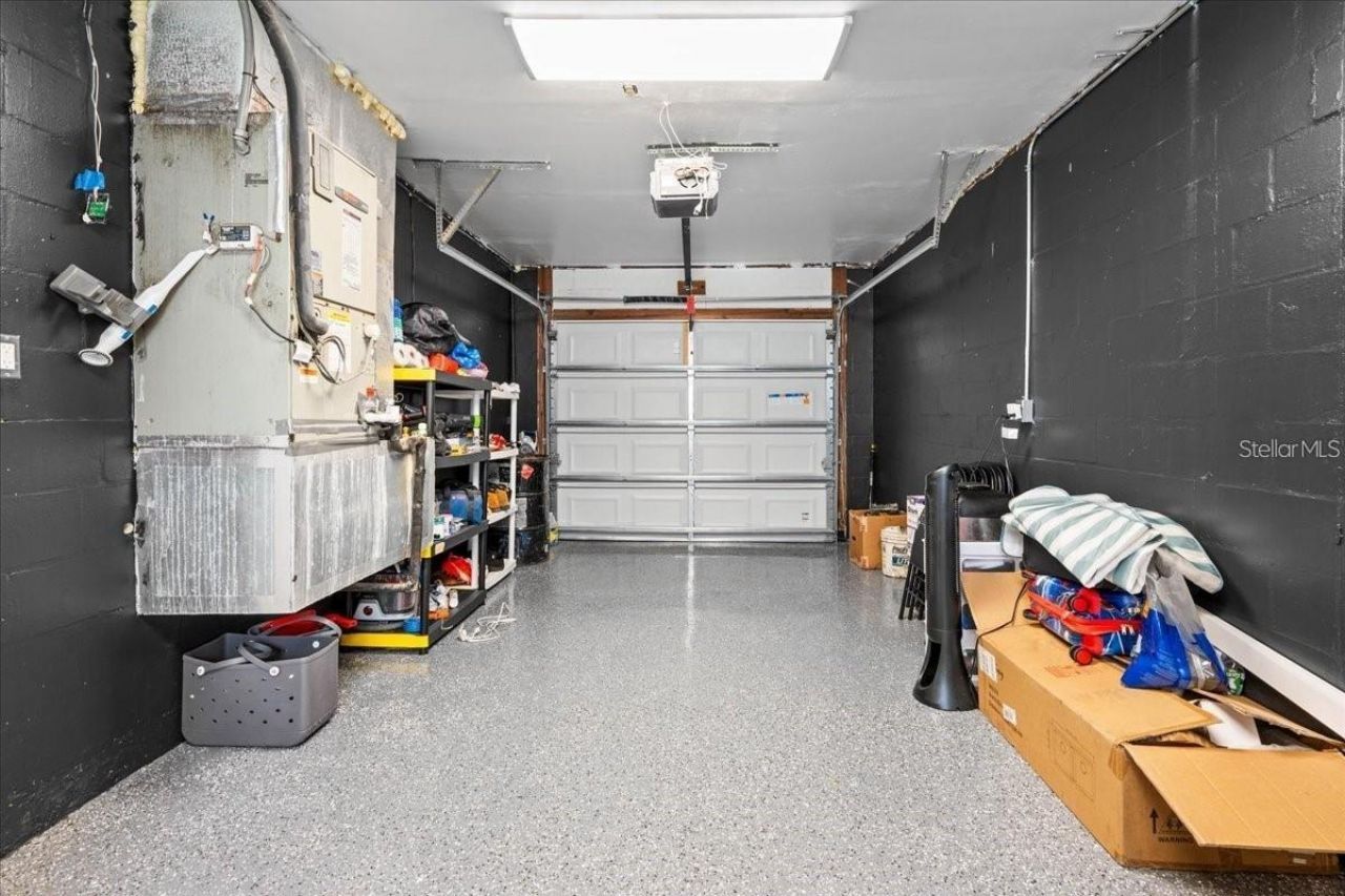 6083 50th Avenue N, Kenneth City, FL 33709 Photo