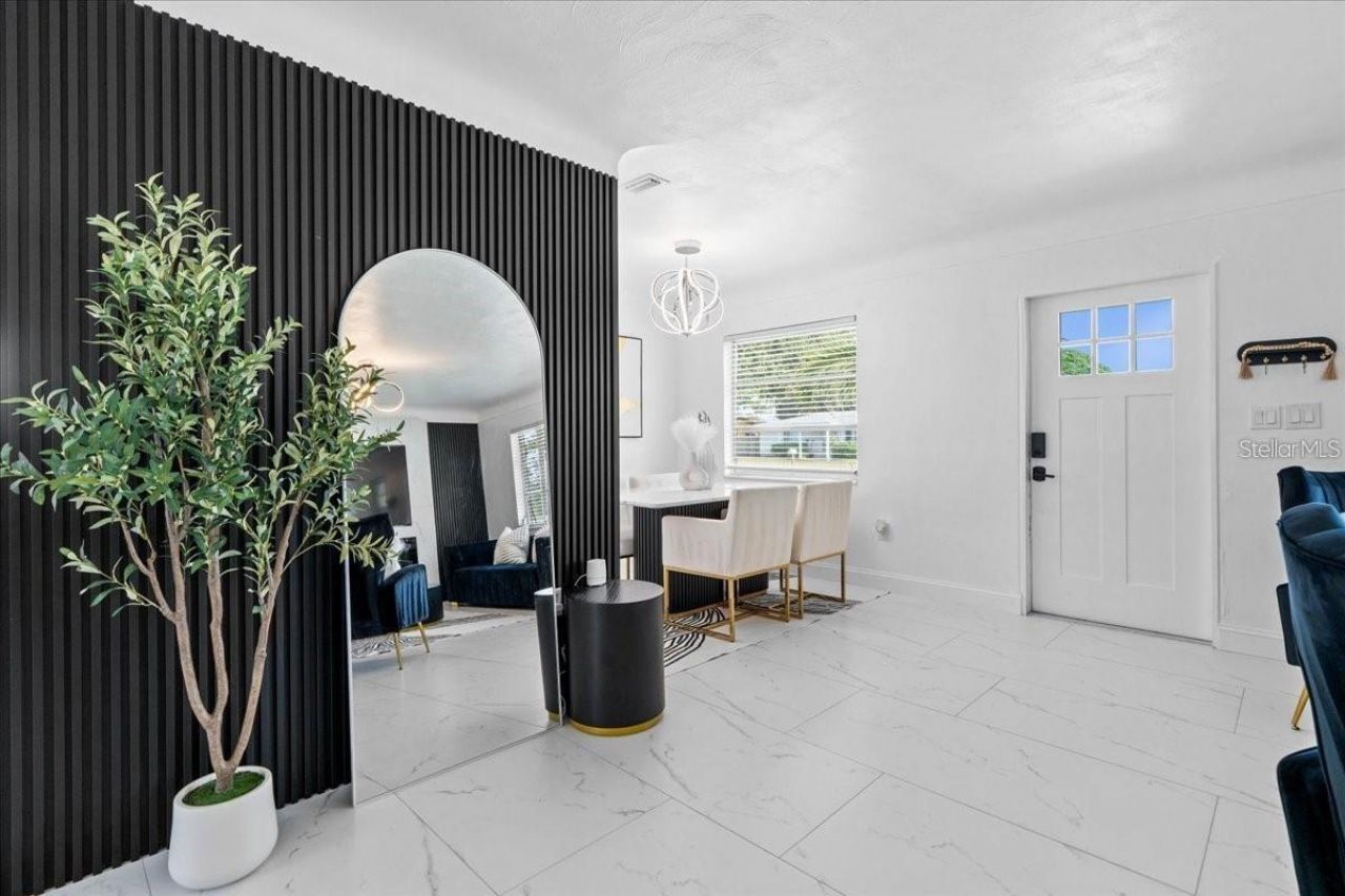 6083 50th Avenue N, Kenneth City, FL 33709 Photo