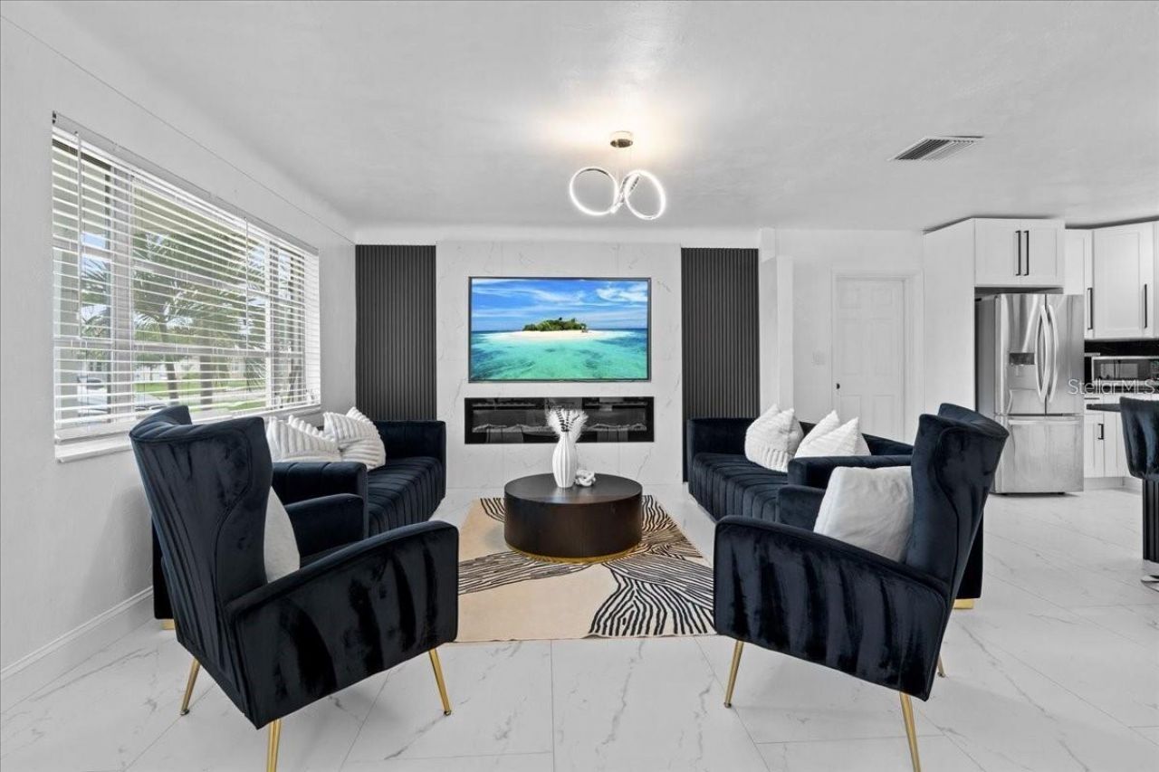 6083 50th Avenue N, Kenneth City, FL 33709 Photo