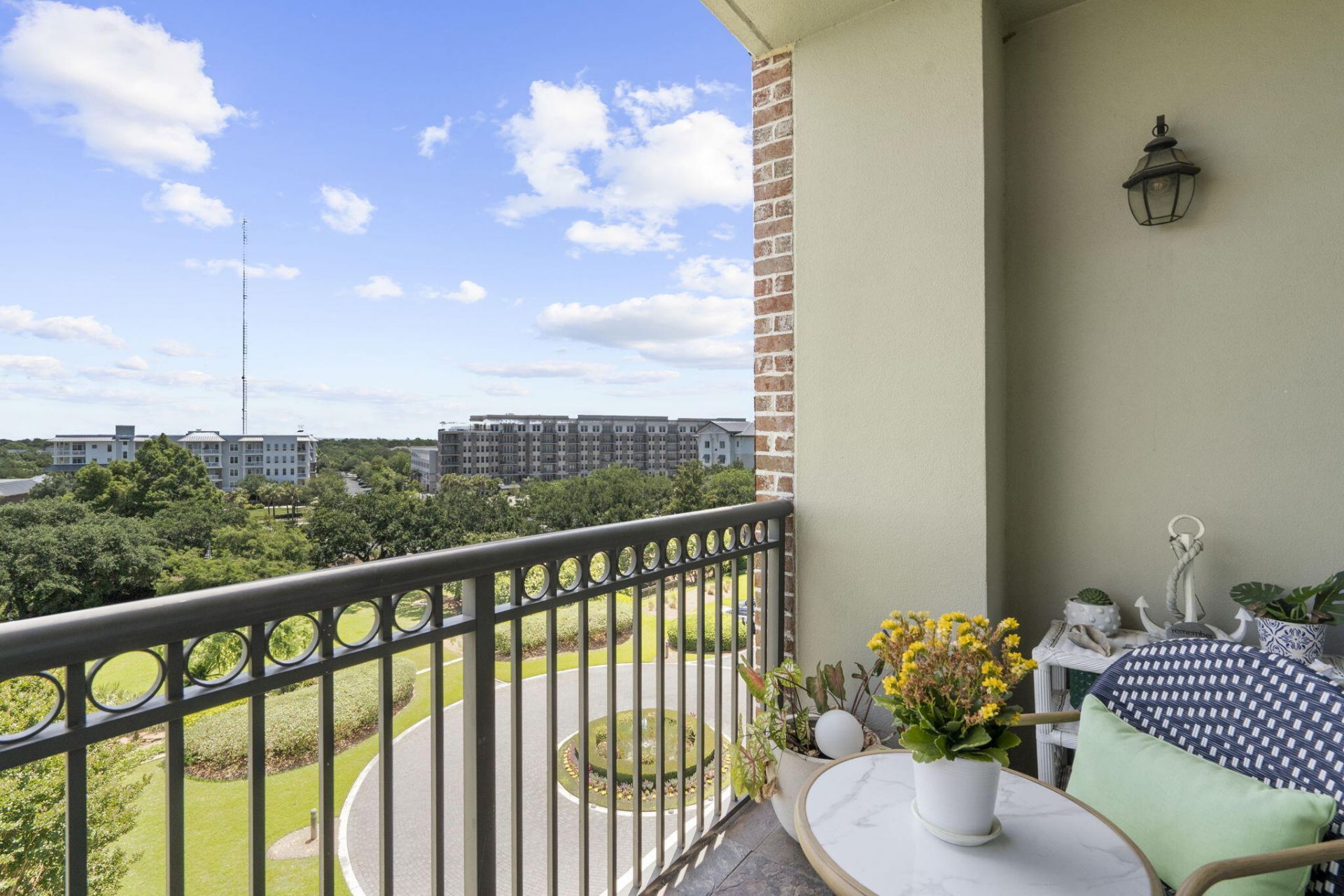 161 N Plaza Court Photo 32