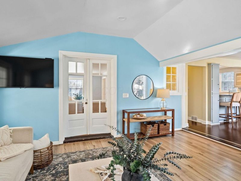 142 W Schreyer Place, Columbus, OH 43214 Photo 13