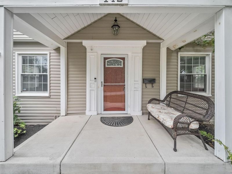 142 W Schreyer Place, Columbus, OH 43214 Photo 2