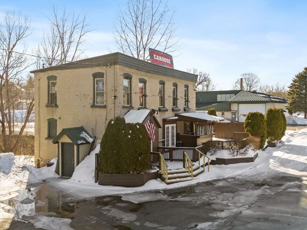 99 1/2 W Fulton Street, Gloversville, NY 12078