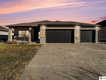 7140 Countryview Road, Lincoln, NE 68516