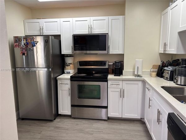 3615 NW 94th Ave, Unit 8F, Sunrise, FL 33351