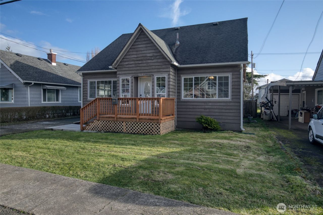 2409 Cherry Street , Aberdeen, WA 98520