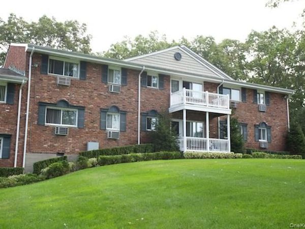 425 Lincoln Boulevard , Unit 1-2W, Hauppauge, NY 11788