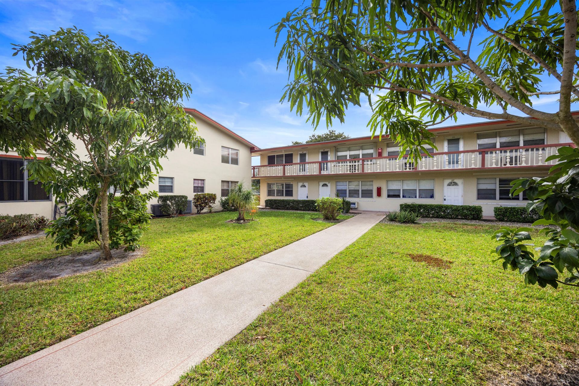 35 Sussex B, West Palm Beach, FL 33417 Photo