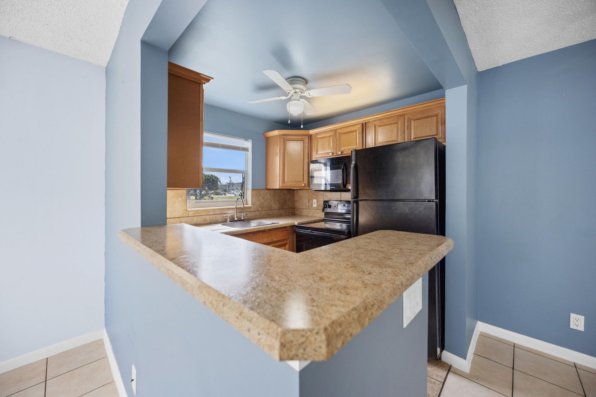 35 Sussex B, West Palm Beach, FL 33417 Photo