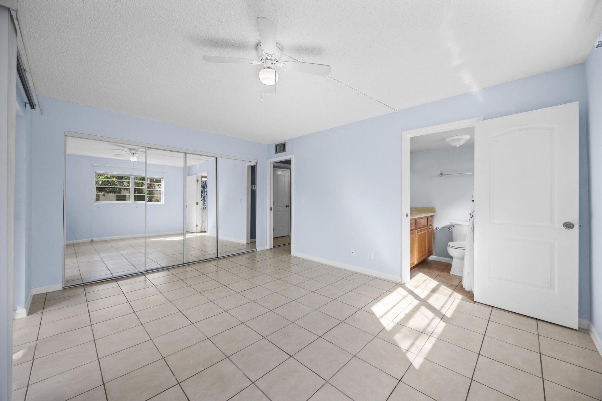35 Sussex B, West Palm Beach, FL 33417 Photo