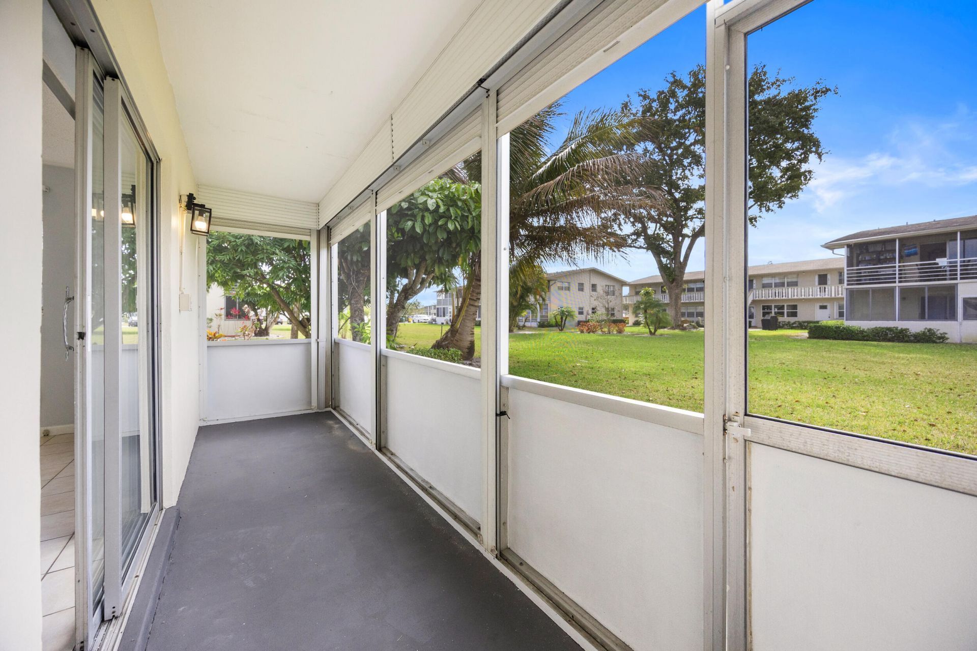 35 Sussex B, West Palm Beach, FL 33417 Photo