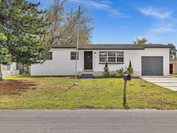 5710 SW 54th Court, Davie, FL 33314