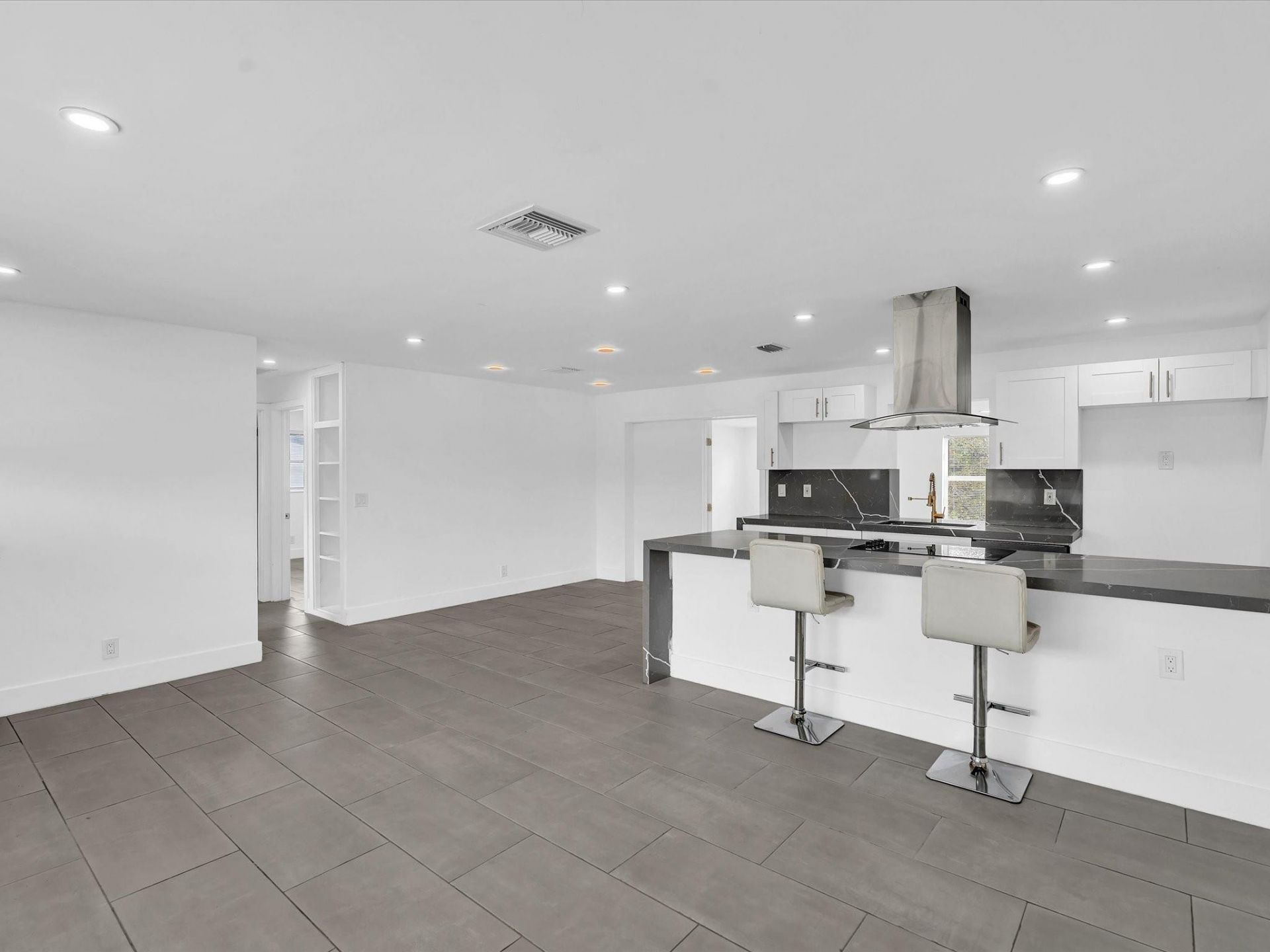 5710 SW 54th Court, Davie, FL 33314 Photo