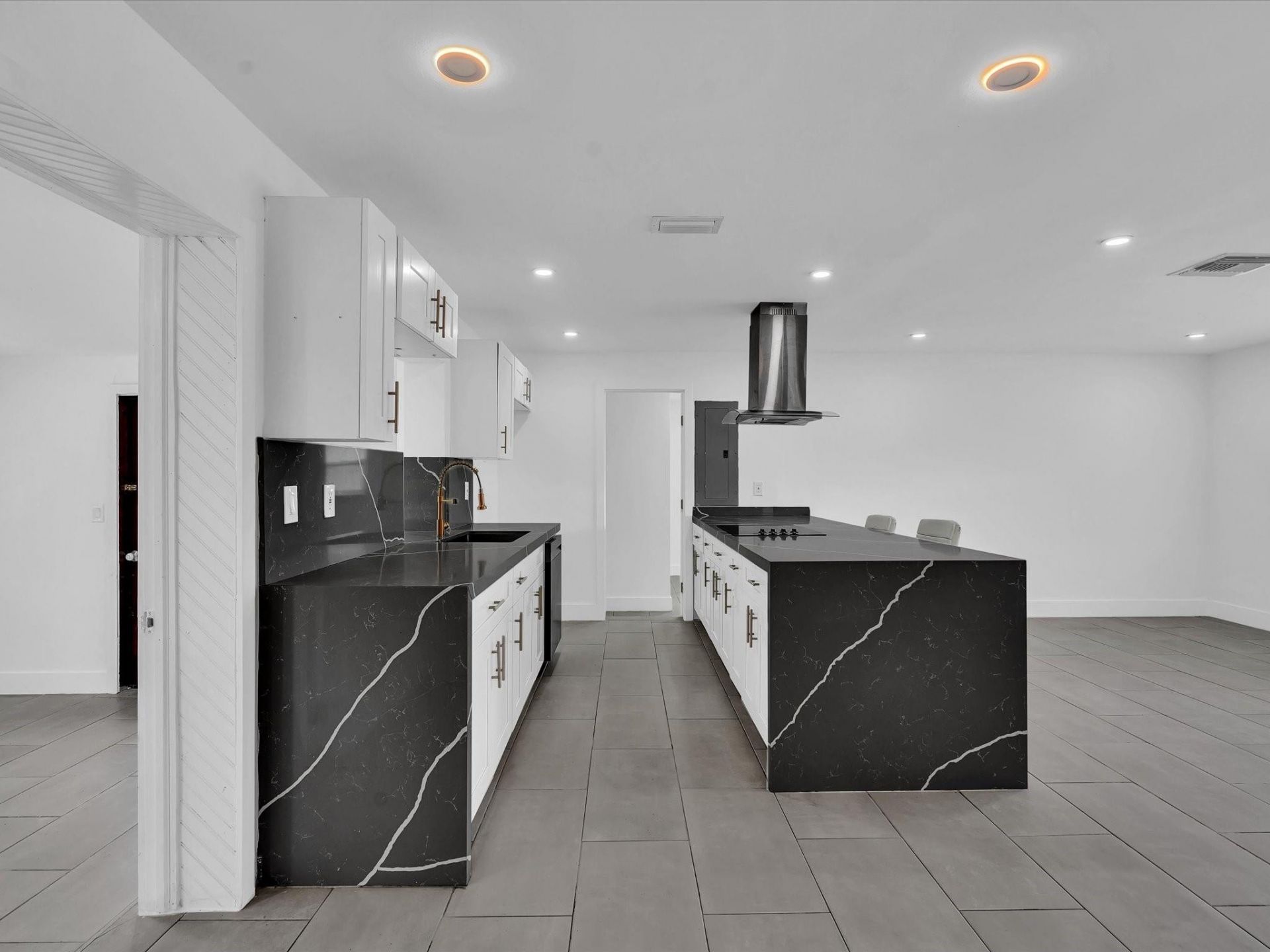 5710 SW 54th Court, Davie, FL 33314 Photo