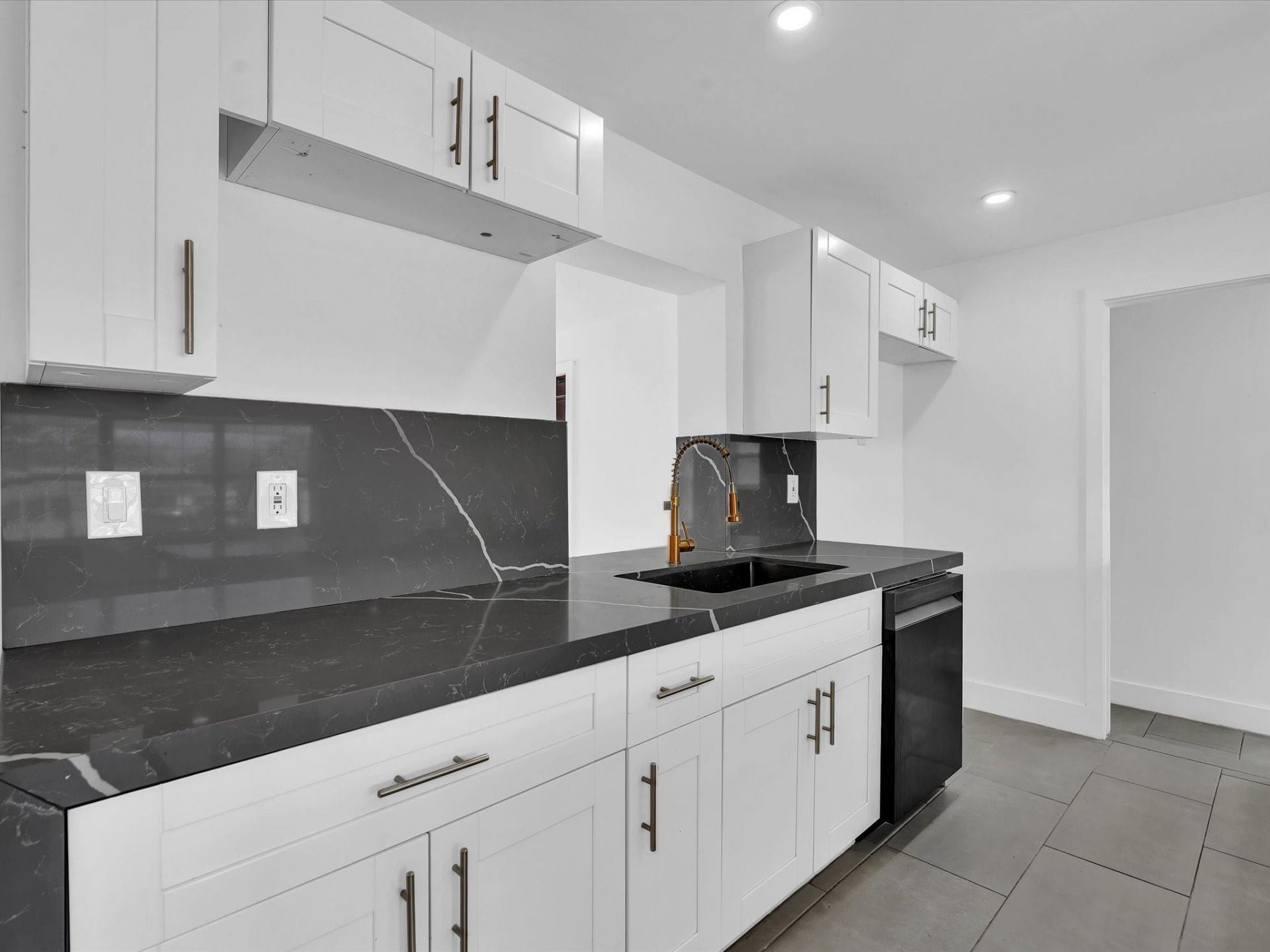 5710 SW 54th Court, Davie, FL 33314 Photo