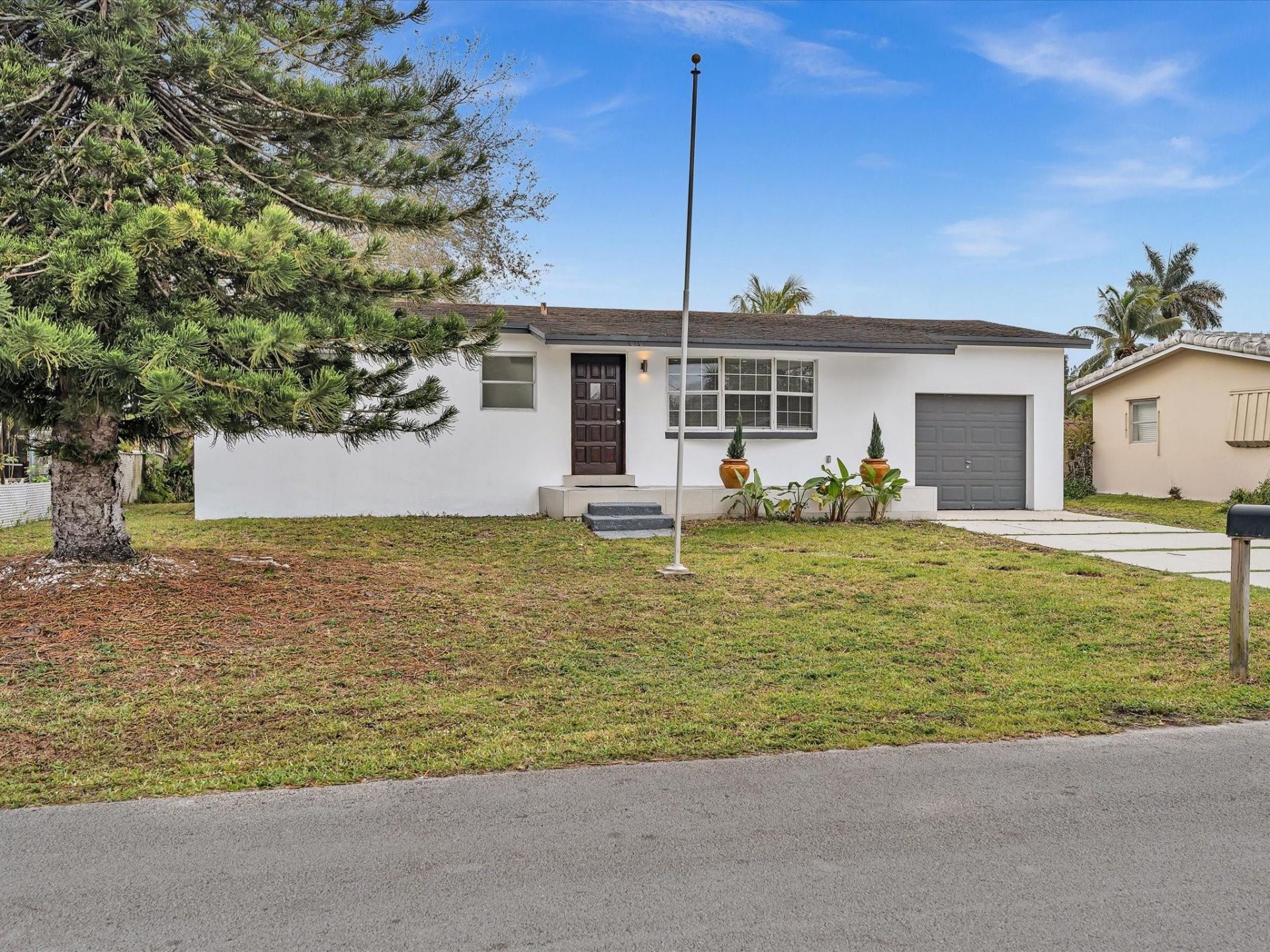 5710 SW 54th Court, Davie, FL 33314 Photo