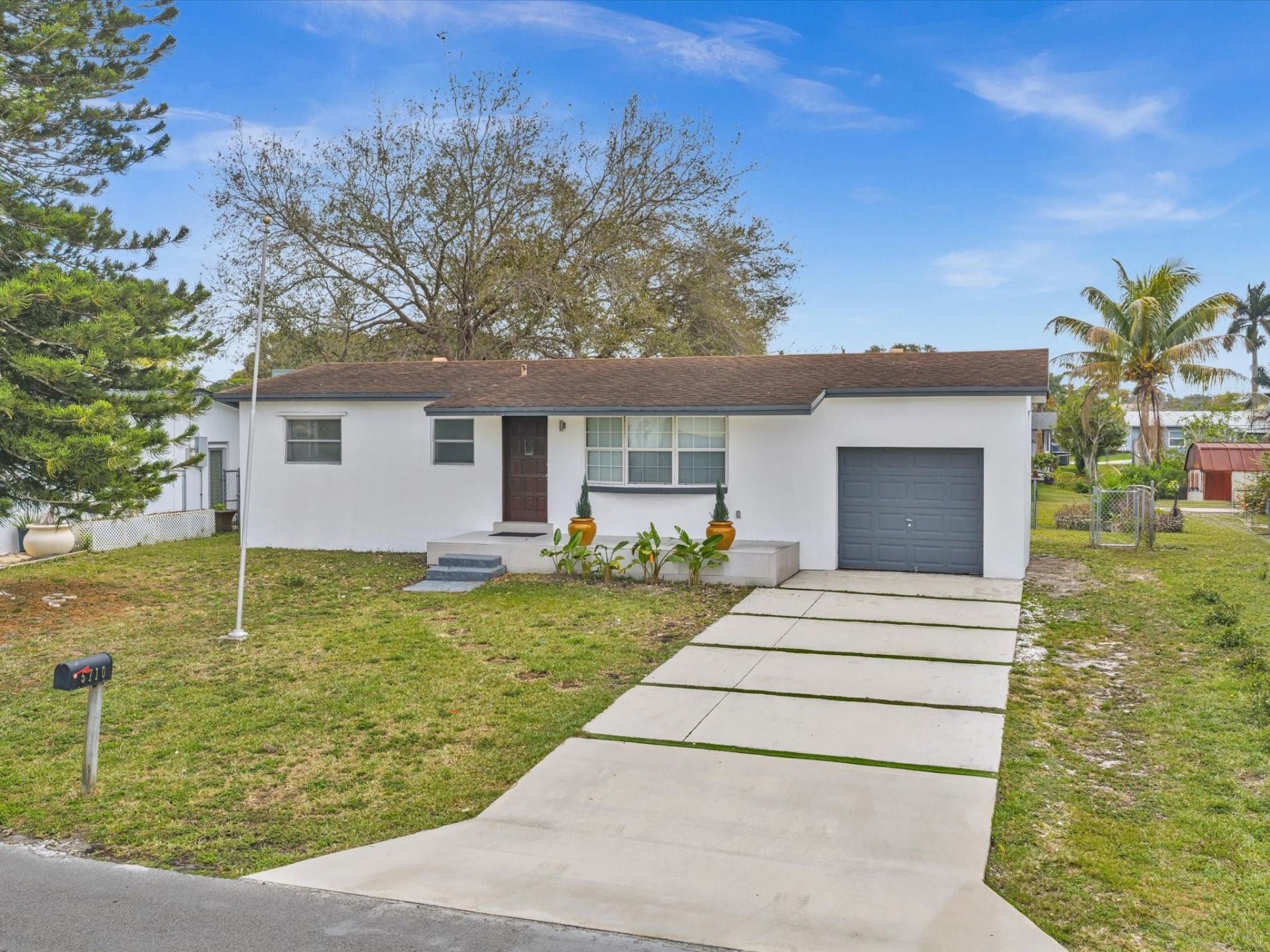 5710 SW 54th Court, Davie, FL 33314 Photo