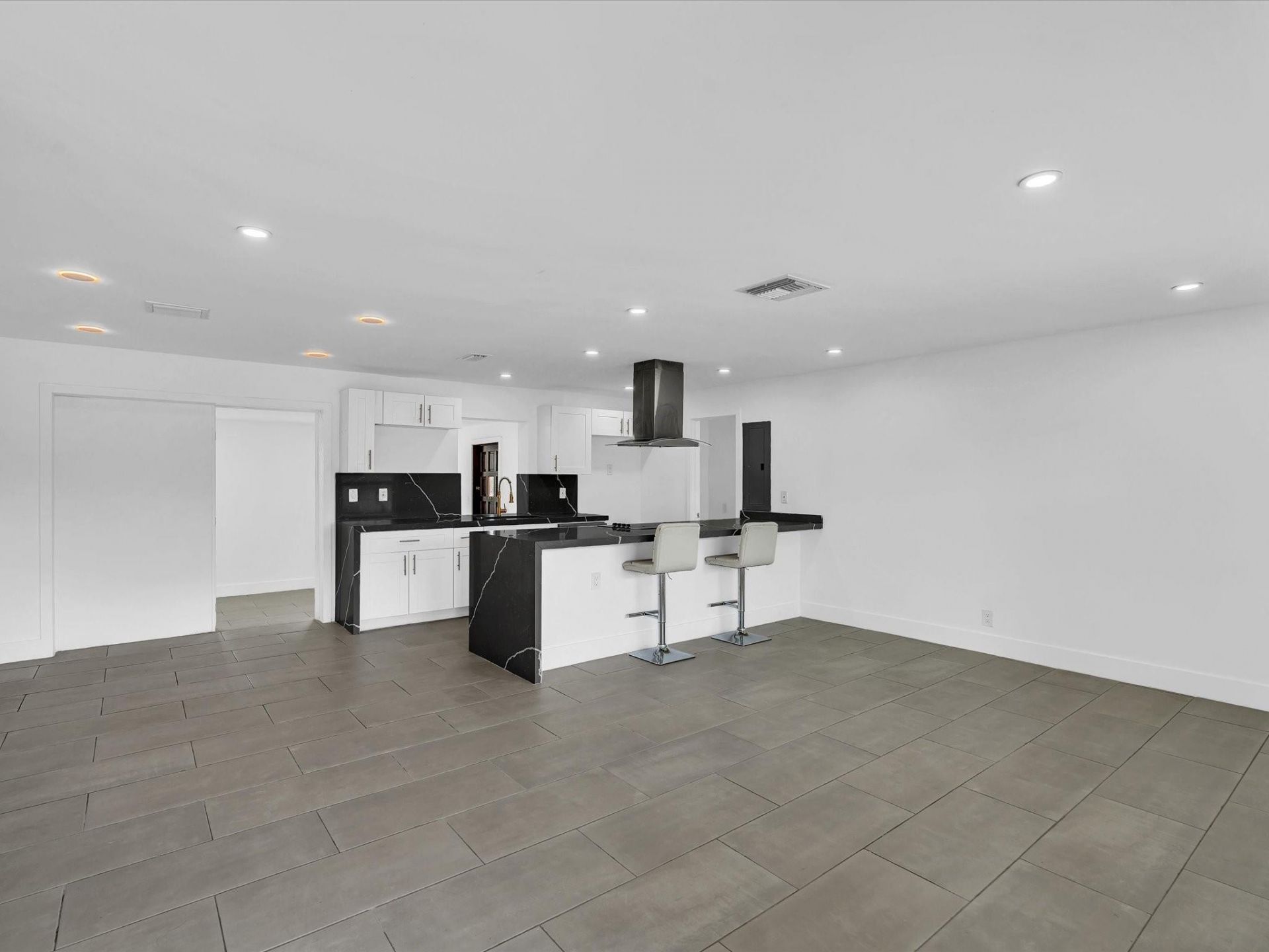 5710 SW 54th Court, Davie, FL 33314 Photo