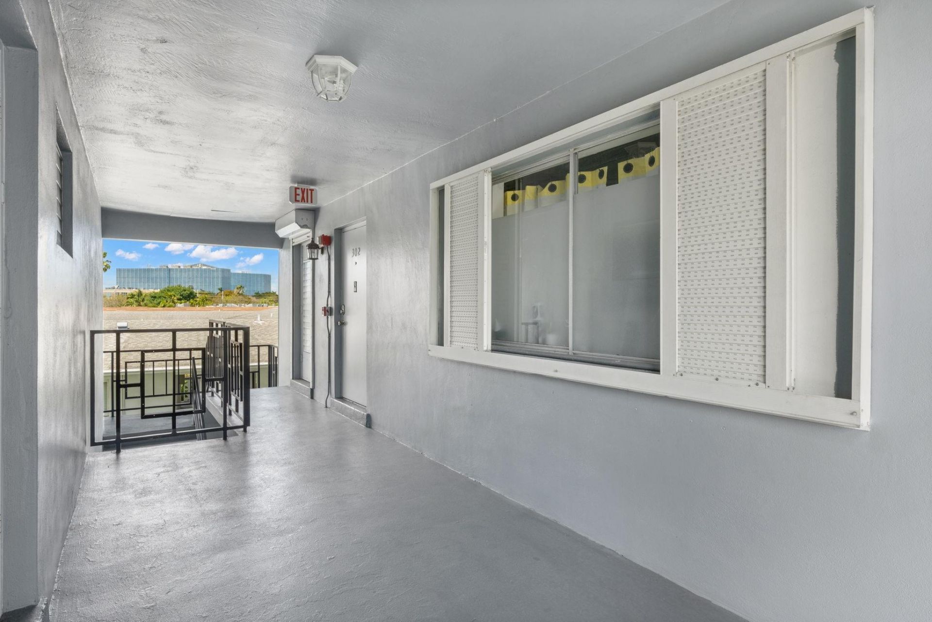 515 S Crescent Drive, Unit 302, Hollywood, FL 33021 Photo