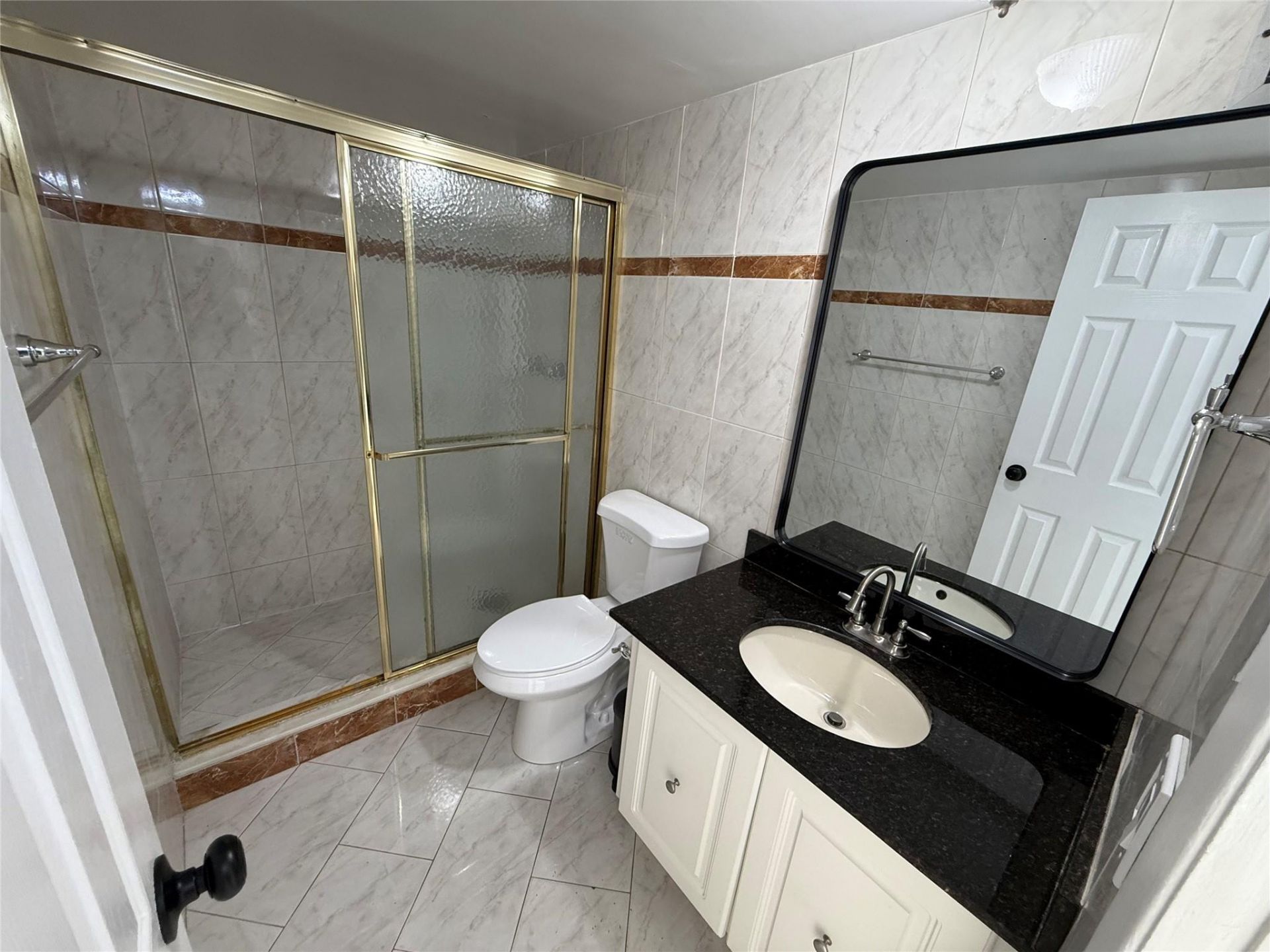 1833 S Ocean Drive, Unit 808, Hallandale Beach, FL 33009 Photo