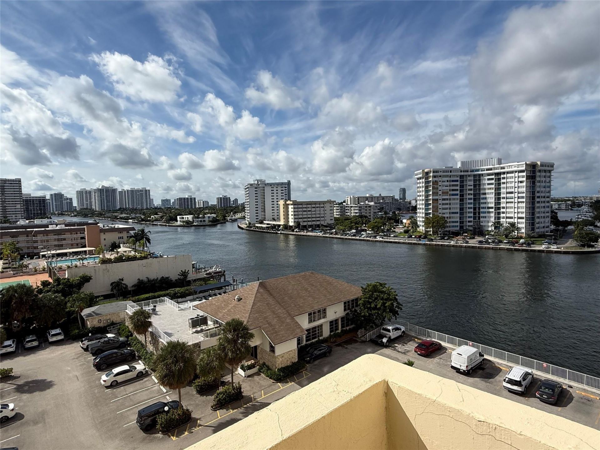 1833 S Ocean Drive, Unit 808, Hallandale Beach, FL 33009 Photo