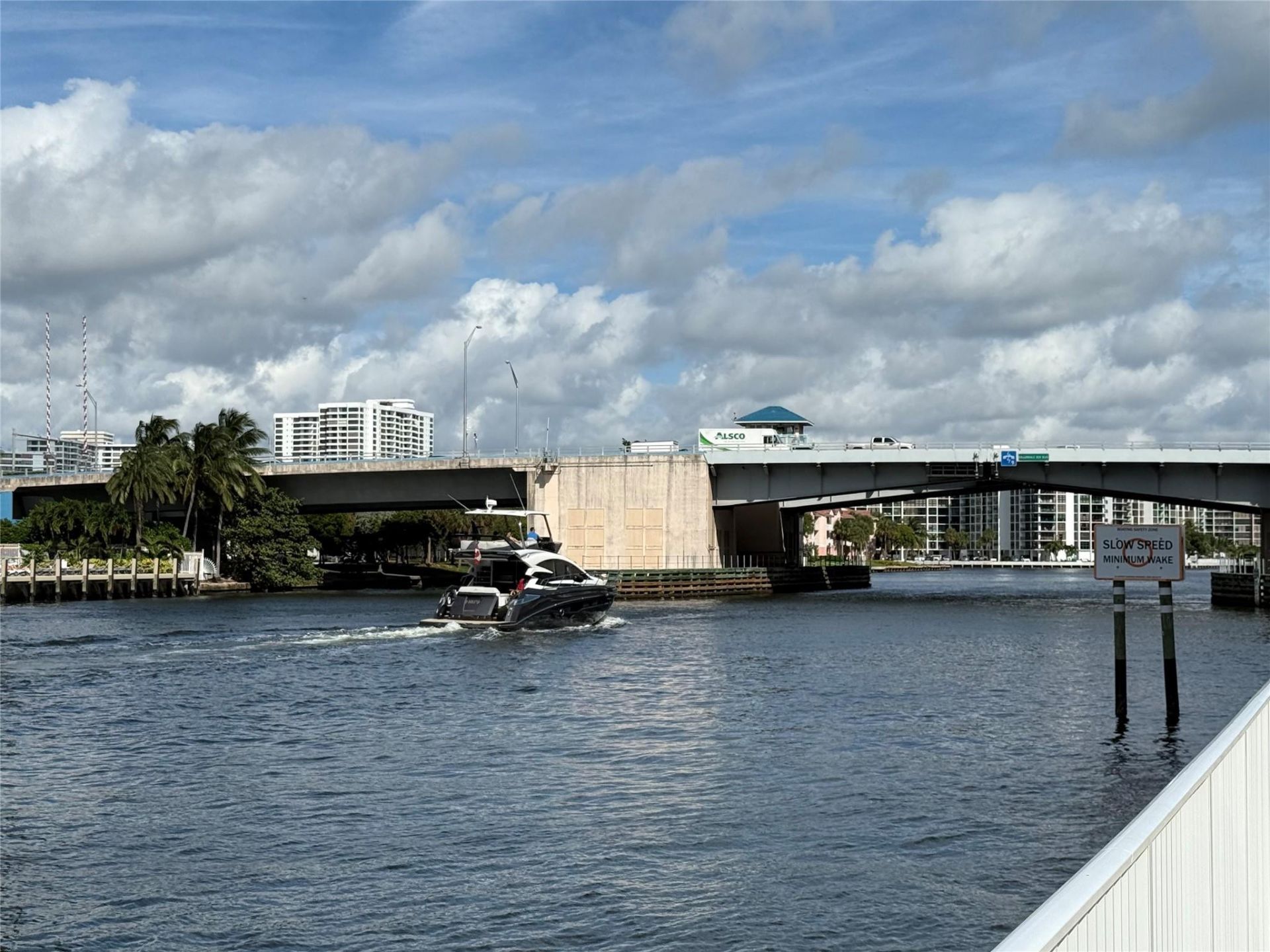 1833 S Ocean Drive, Unit 808, Hallandale Beach, FL 33009 Photo