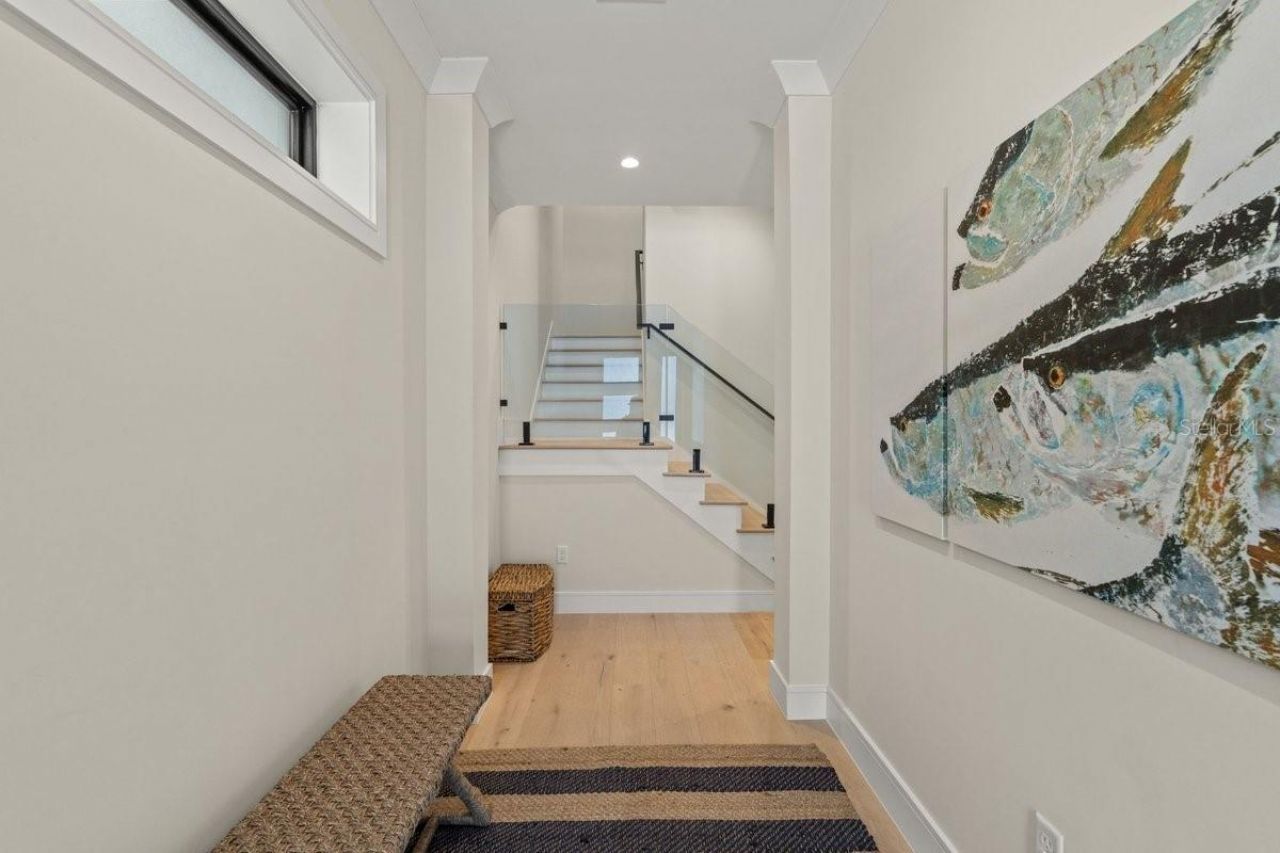 552 S Peninsula Avenue, New Smyrna Beach, FL 32169 Photo