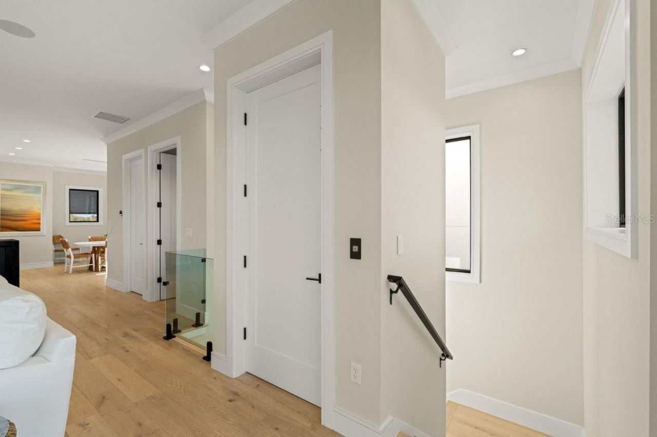 552 S Peninsula Avenue, New Smyrna Beach, FL 32169 Photo