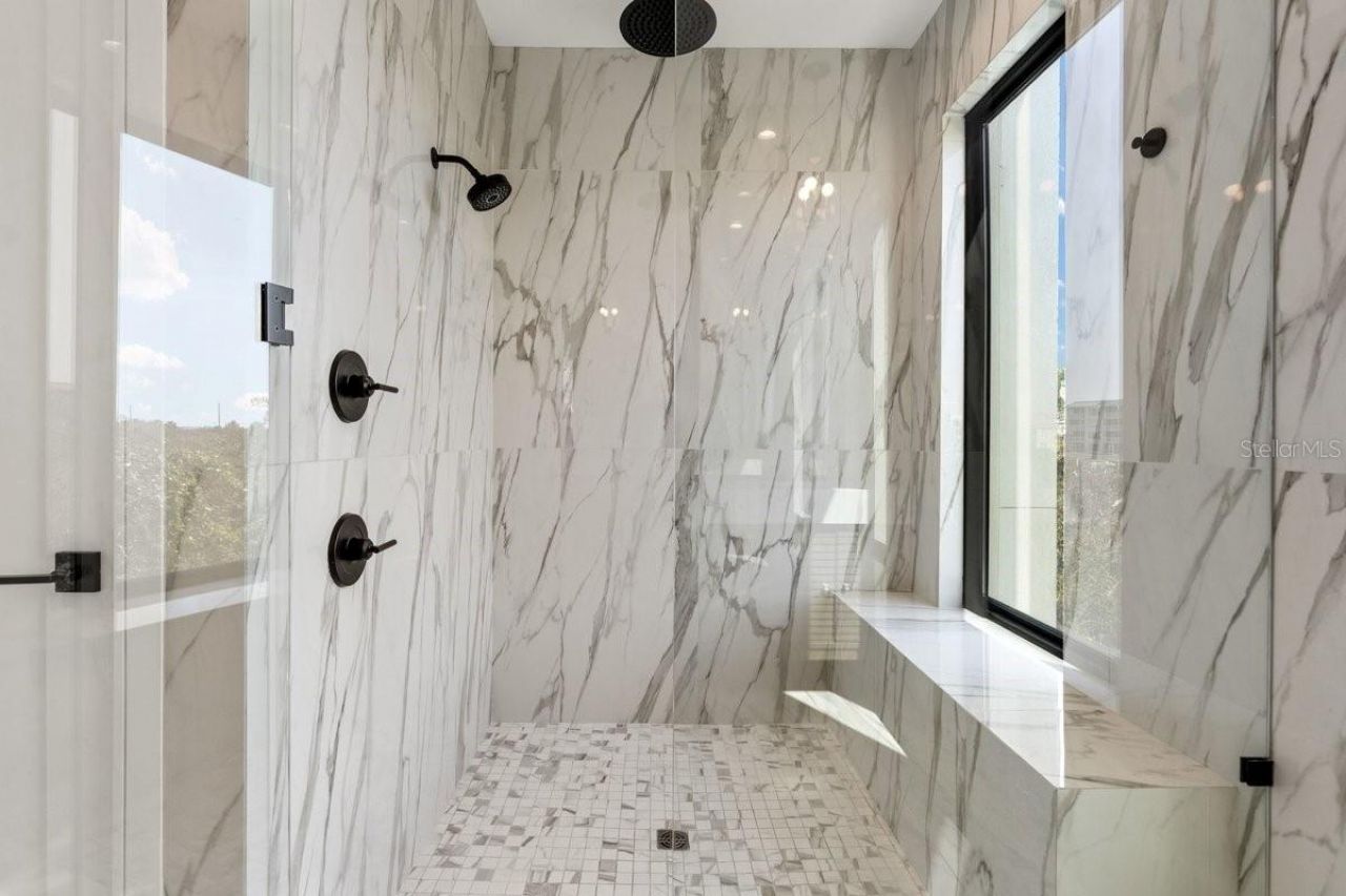 552 S Peninsula Avenue, New Smyrna Beach, FL 32169 Photo