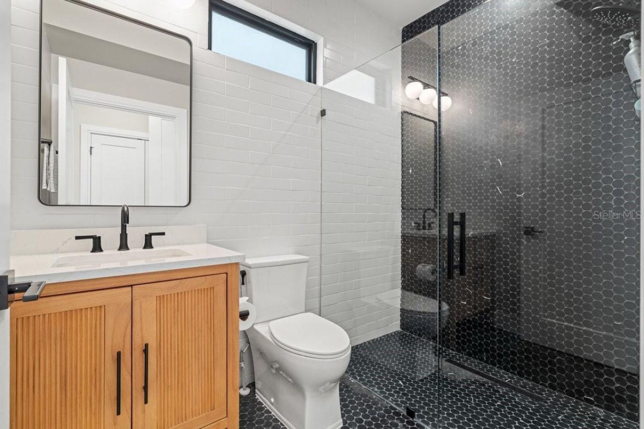 552 S Peninsula Avenue, New Smyrna Beach, FL 32169 Photo