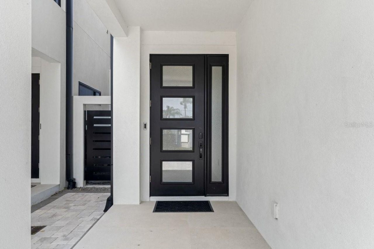 552 S Peninsula Avenue, New Smyrna Beach, FL 32169 Photo