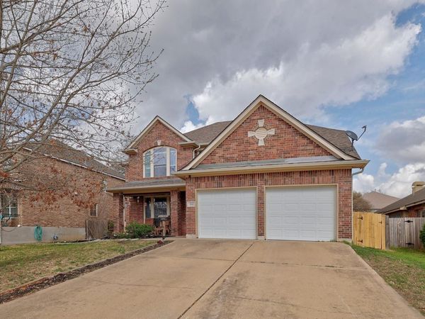 500 Red Hawk DR, Leander, TX 78641