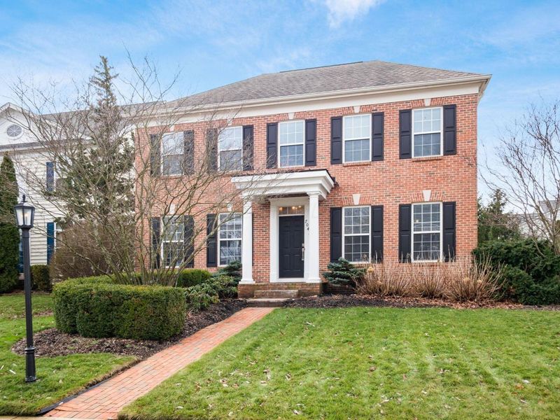 7043 Cunningham Drive, New Albany, OH 43054 Photo 2