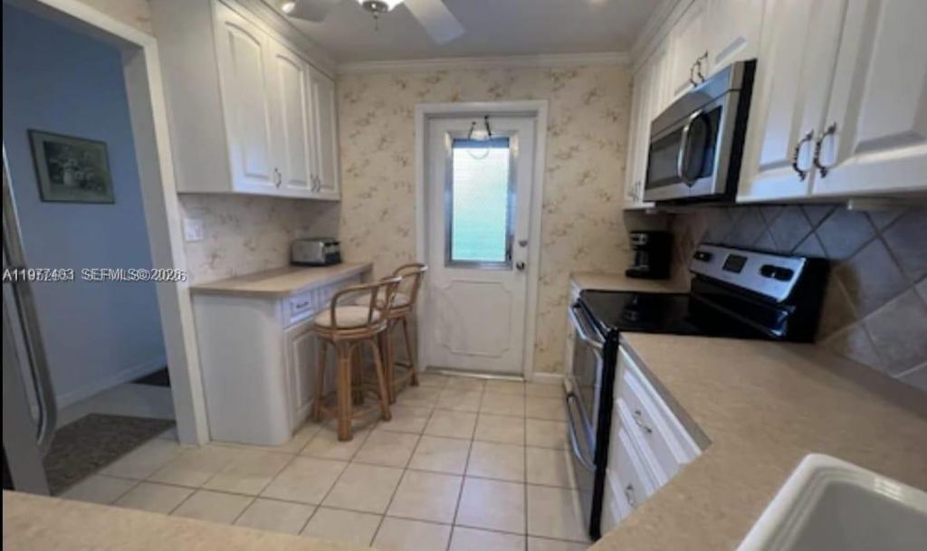 1501 S Ocean Blvd , Unit 211, Lauderdale by the Sea, FL 33062 Photo