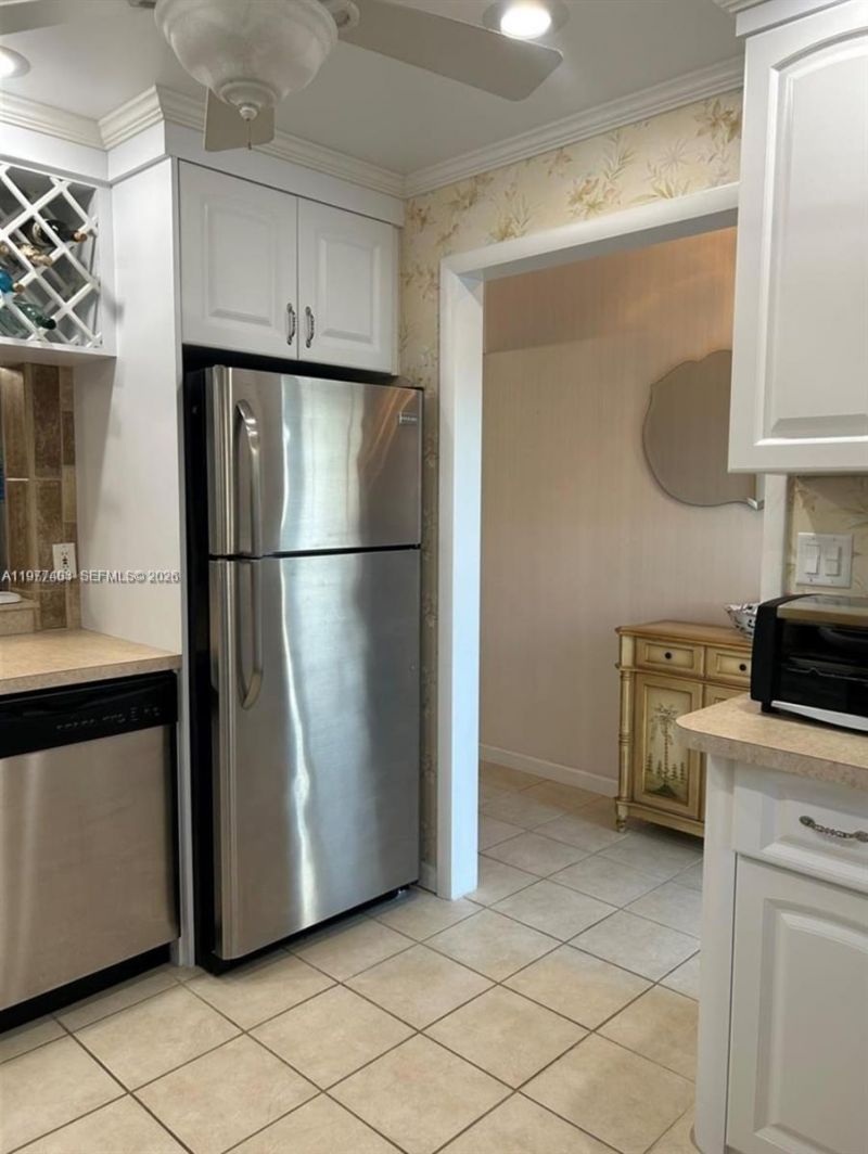 1501 S Ocean Blvd , Unit 211, Lauderdale by the Sea, FL 33062 Photo