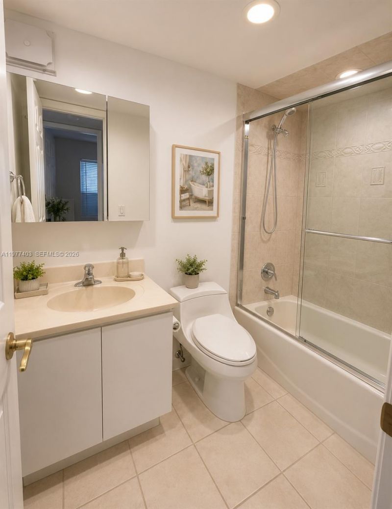 1501 S Ocean Blvd, Unit 211, Lauderdale by the Sea, FL 33062 Photo