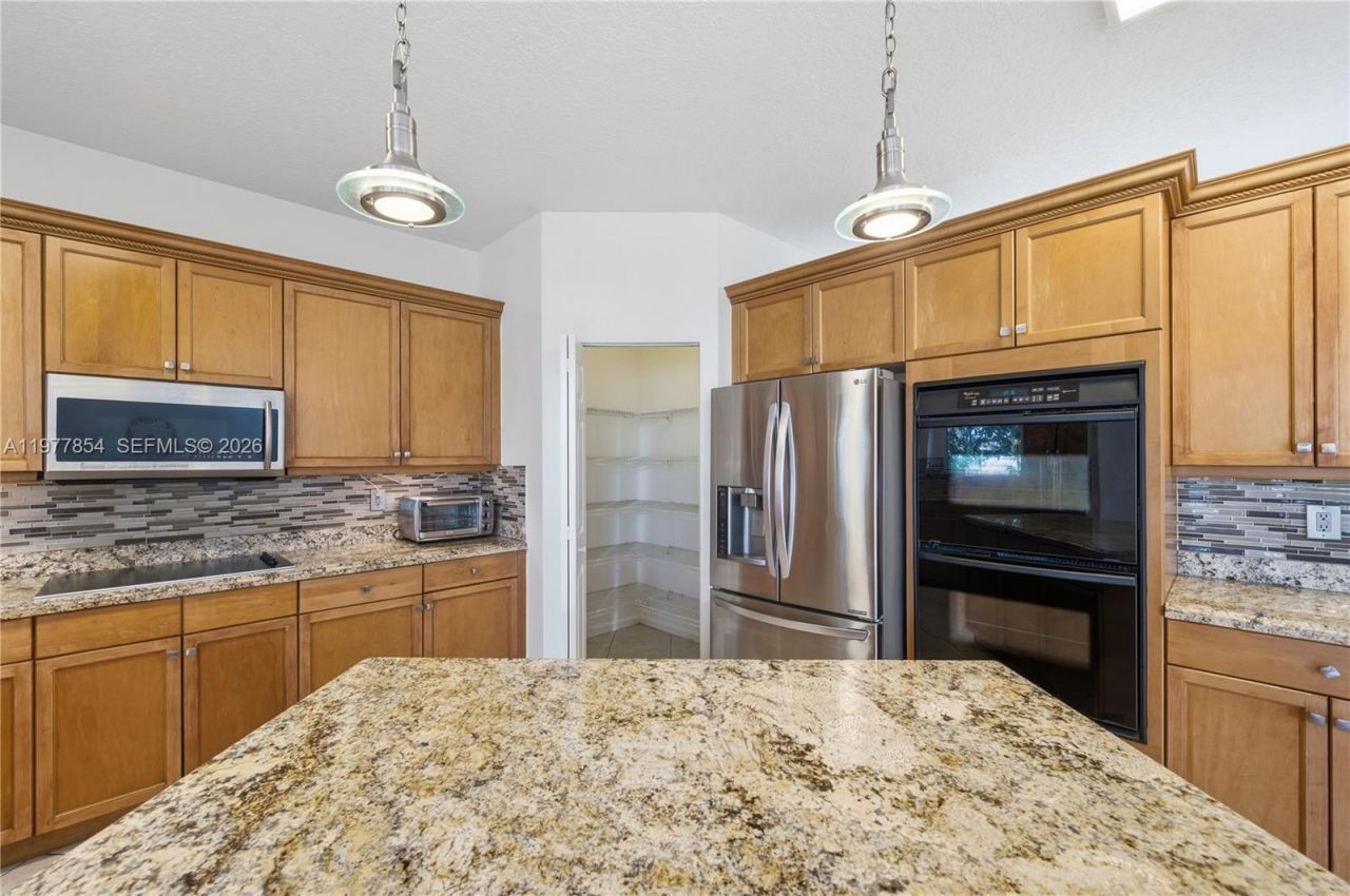 15675 SW 52nd Ct, Miramar, FL 33027 Photo