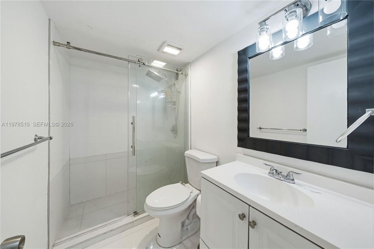 9210 Fontainebleau Blvd , Unit 207, Miami, FL 33172 Photo