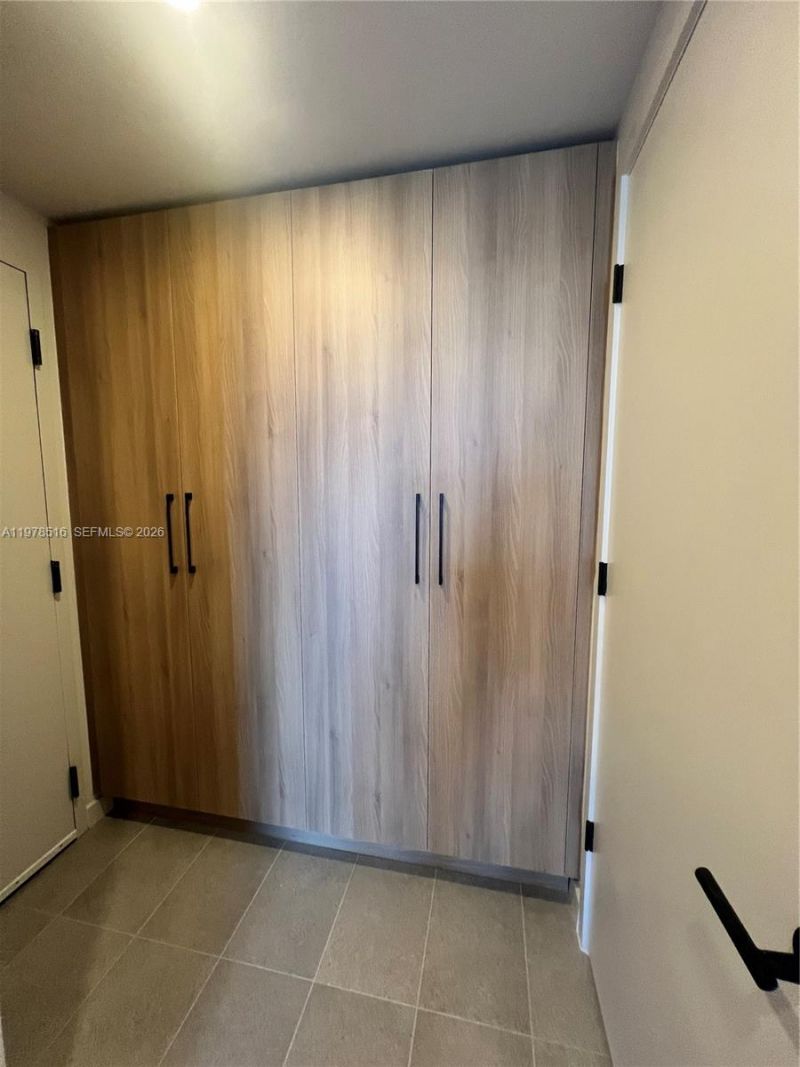 121 NE 5th St, Unit 3400, Miami, FL 33132 Photo