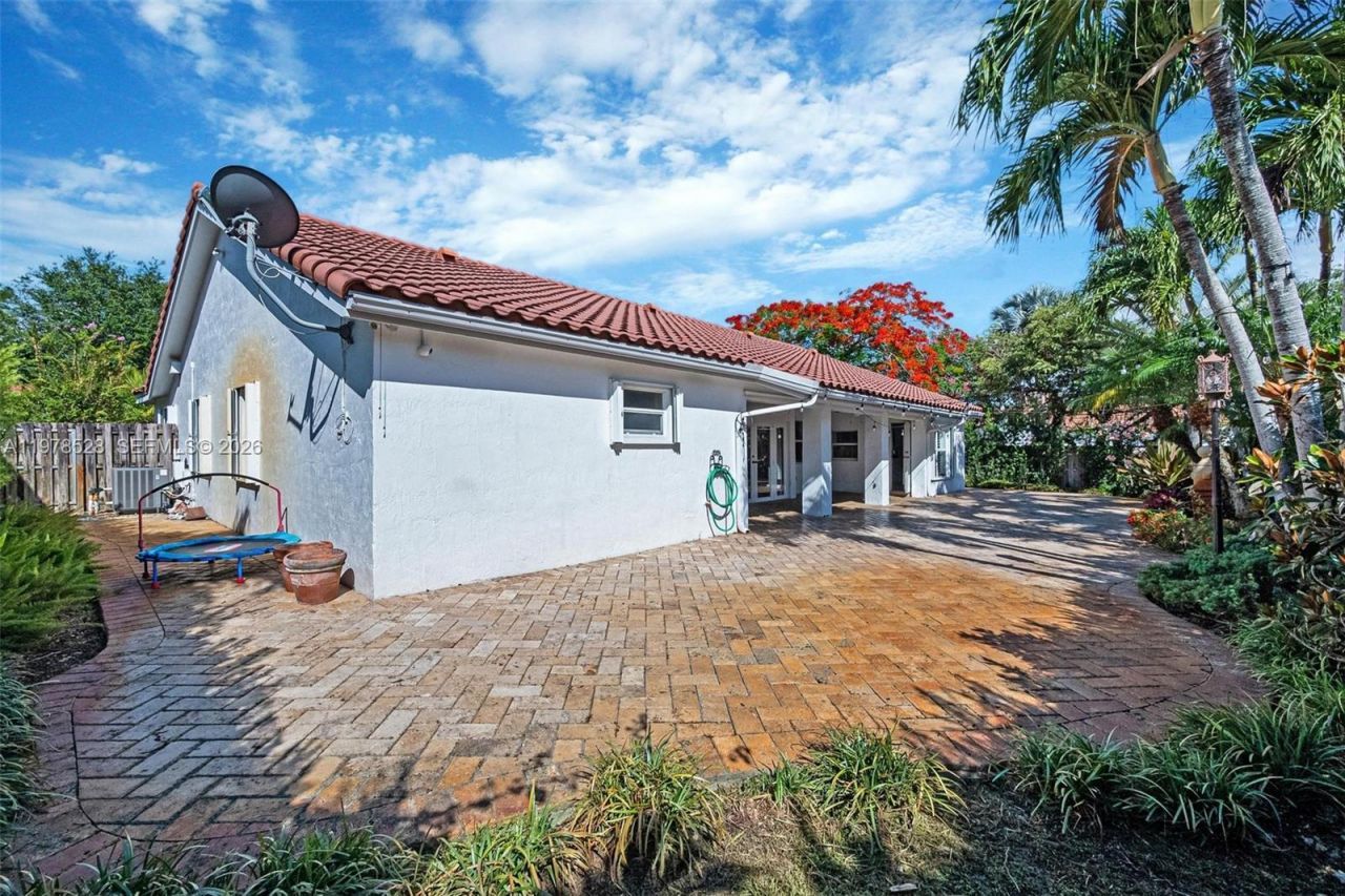 15327 SW 55th Ter , Miami, FL 33185 Photo