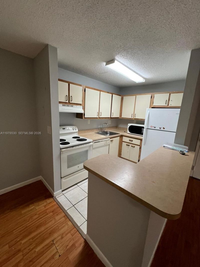 15600 SW 80th St, Unit L-302, Miami, FL 33193 Photo