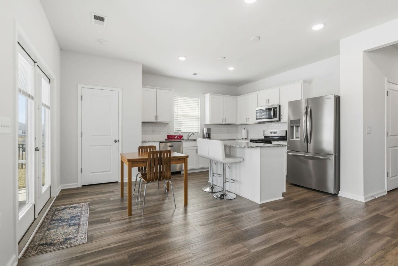 862 Laconic Dr. Photo 18