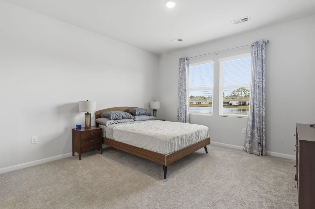 862 Laconic Dr. Photo 5